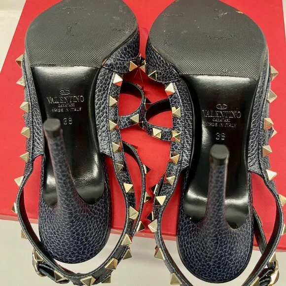 Valentino Garavani Rockstud Ankle Strap Pump in Navy Pebbled Calfskin Leather - Picture 7 of 12